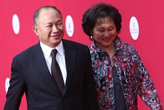 吴宇森携夫人亮相红毯
