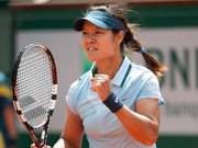 李娜首秀开门红