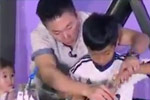 李小鹏教威廉用刀叉