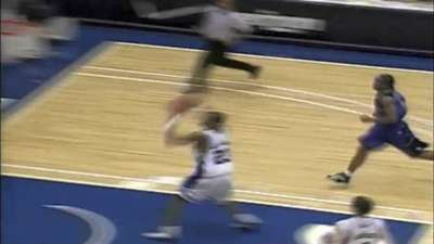 年年风骚!白巧克力2012年手肘传球助攻皮蓬