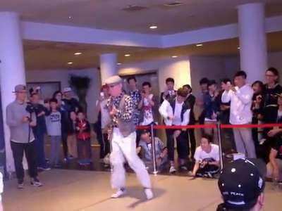 [视频]70岁大爷跳街舞popping battle