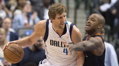 NBA-韦德三分线外制导!鸟人空接飞身劈扣-乐金汕篮球图片