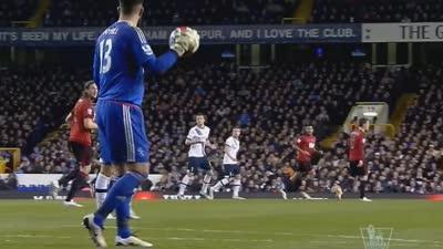 热刺三传两倒成快速反击 埃尔克森长传竟送门