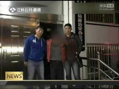 [视频]18岁少年专盗豪车后视镜 5秒一个如掰玉米