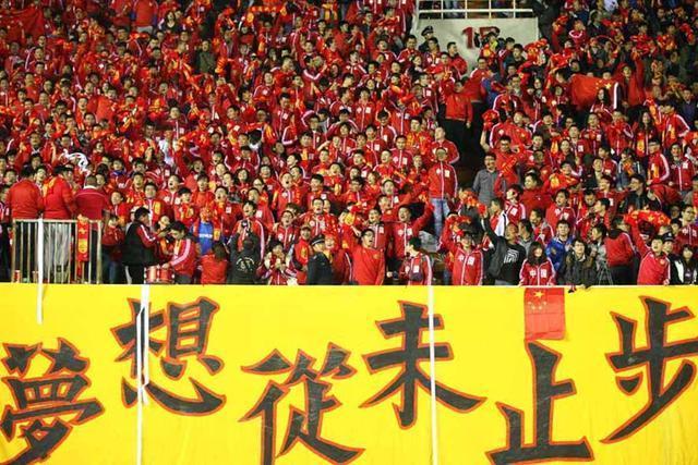 鲁能助教直言中国足球现状,球迷:留洋水平决定