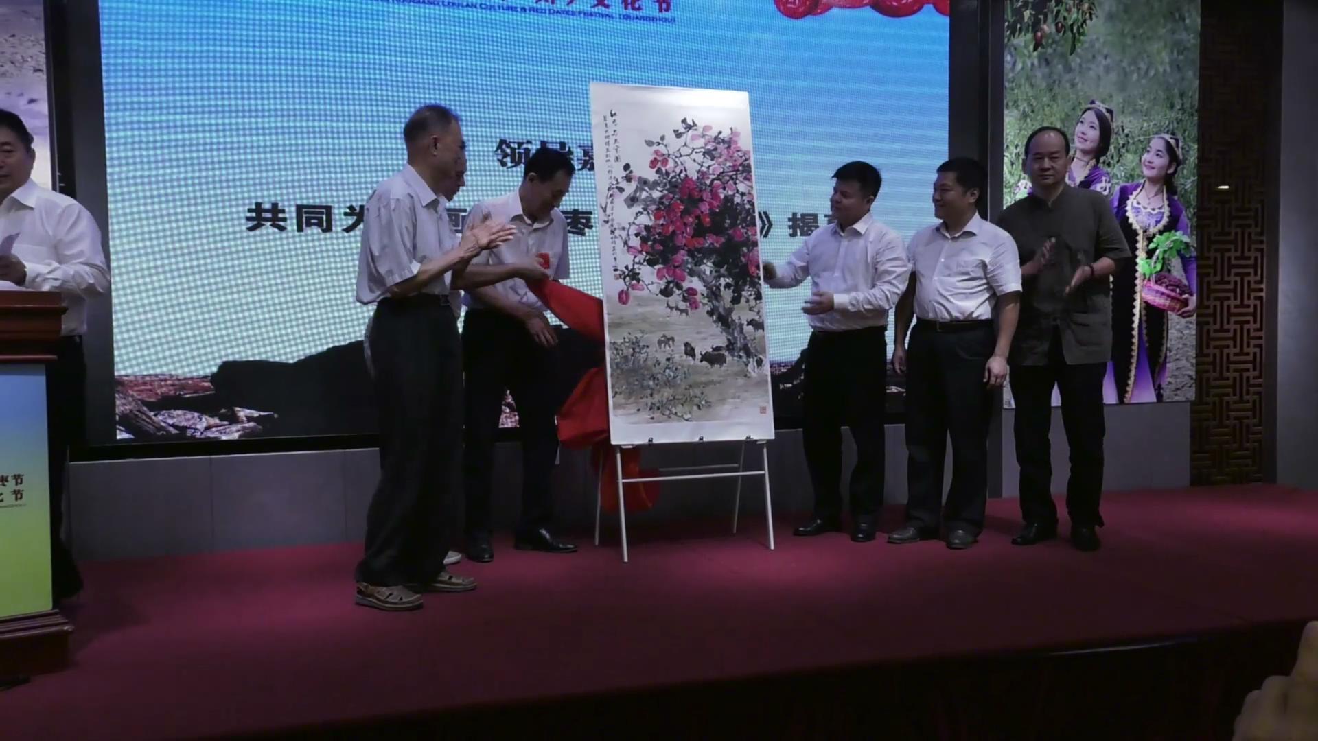 小威首晒爱女照片 宝宝可爱惹人怜