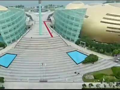 [视频]最丑建筑似金蛋 河南艺术中心被评“最丑”建筑