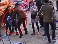 派出所所长与商贩斗殴