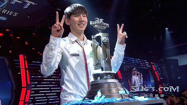 心疼输本!Rogue斩获WCS2017星际争霸2总冠军