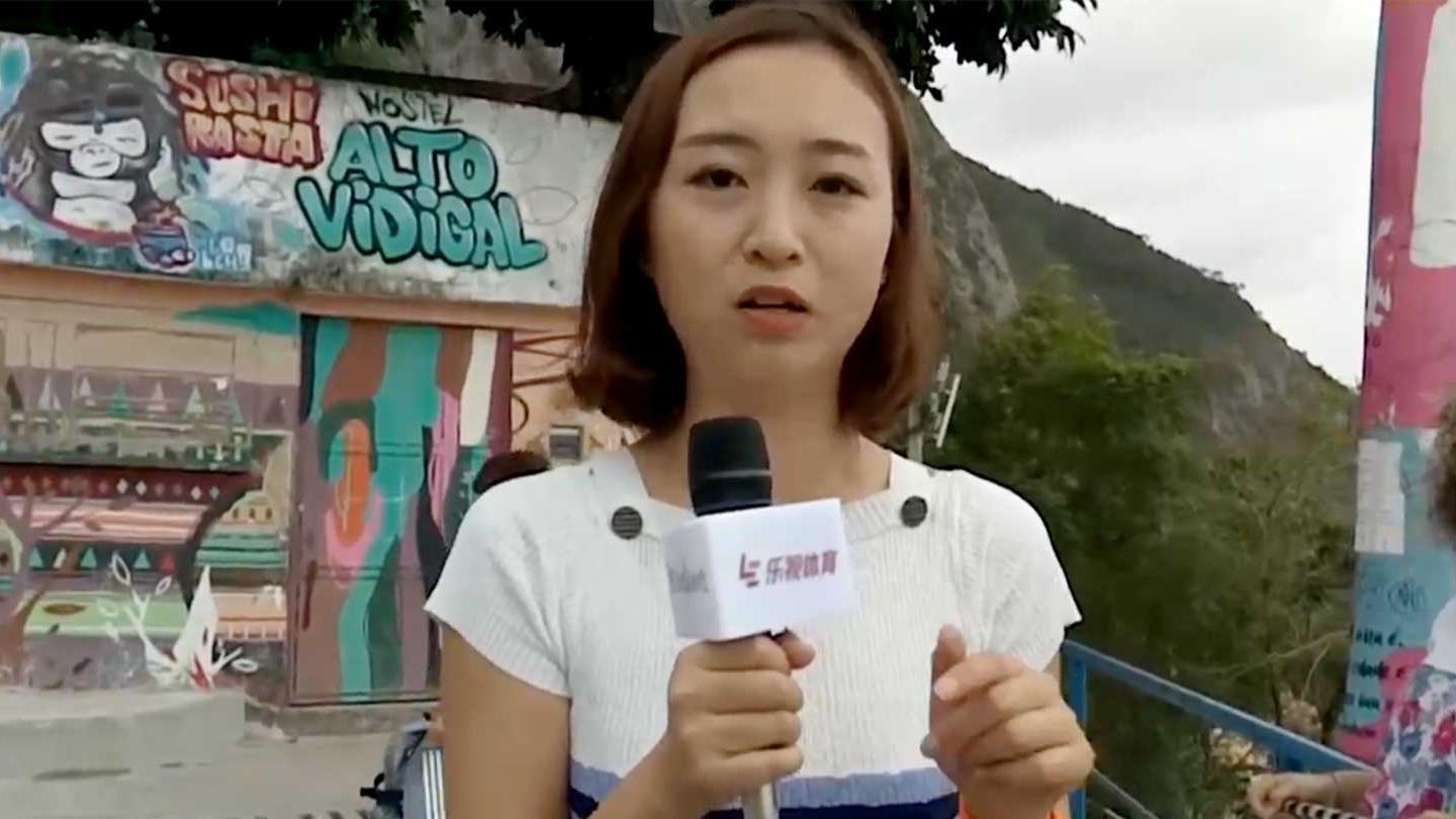 美女贫民窟看奥运开幕式 群众精气神十足(下)