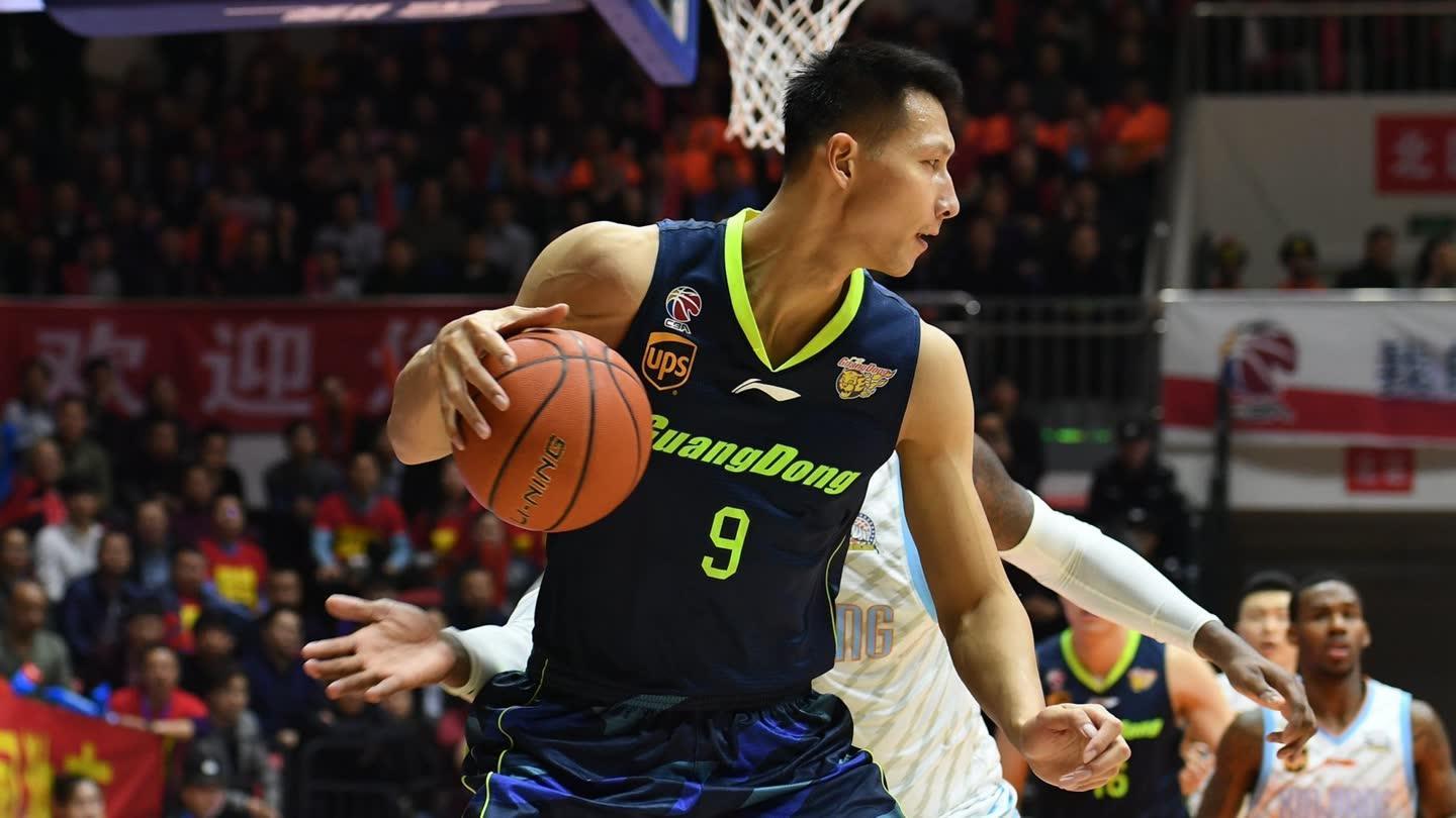 CBA总决赛G1最佳扣篮 易建联极速变向晃晕周琦