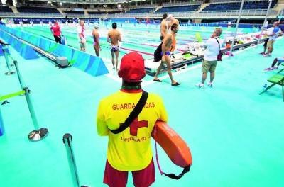 里约奥运会趣味杂谈 论奥运游泳赛场救生员
