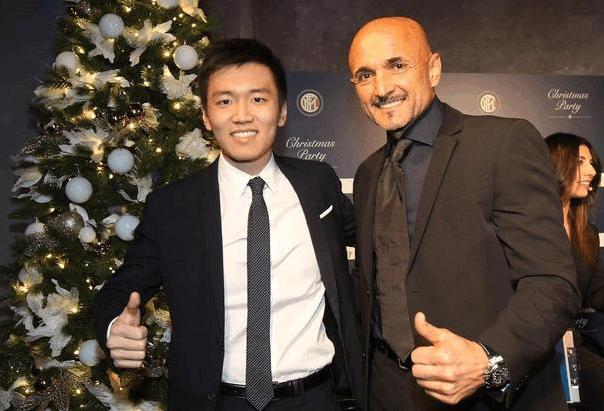 苏宁少东家开千万跑车赴国米晚宴,年轻有为,或将成为国米主席