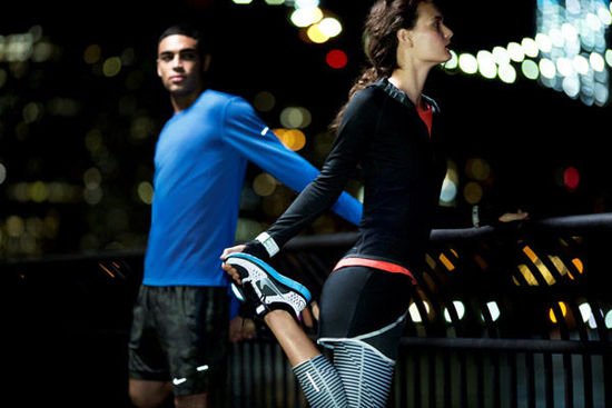 跑步要领：光脚跑步比穿鞋跑步更健康！