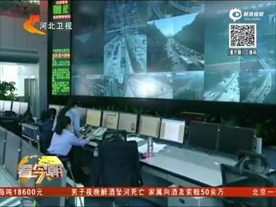 [视频]实拍无证司机阻挡急救车 变道别车玩漂移