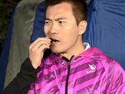 黄健翔口吞沙虫