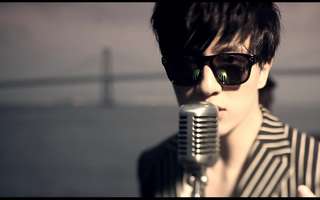 《丑八怪》原唱是薛之谦还是李荣浩,感觉他俩