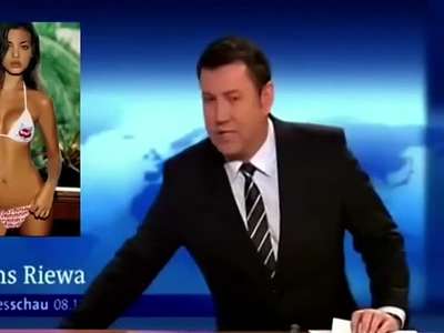 英国女主播<em>直播</em>中<em>脱胸衣</em>露乳出镜_百度影视