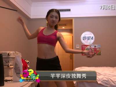 大师兄<em>翻唱</em>《<em>春泥</em>》美女围簇 发音美妙惹缪杰