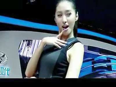 <em>车展美女</em>车模+没<em>穿内裤</em>